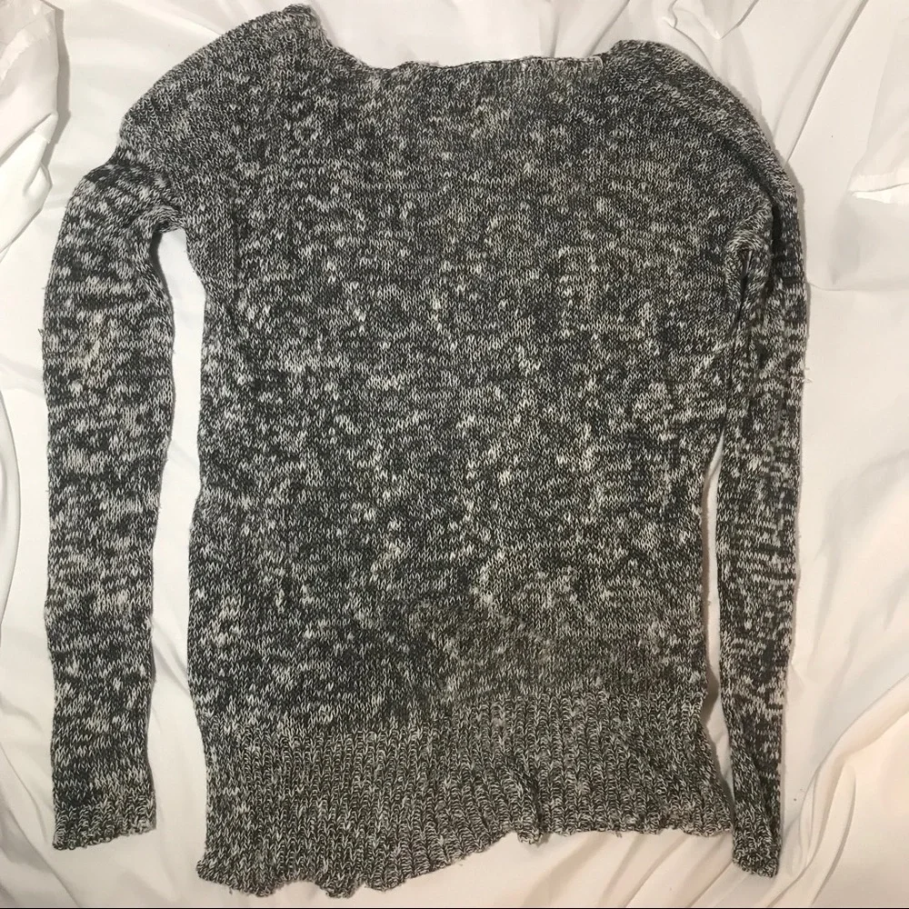 Gray and White Marled V-Neck Sweater Abercrombie size Medium/Large
